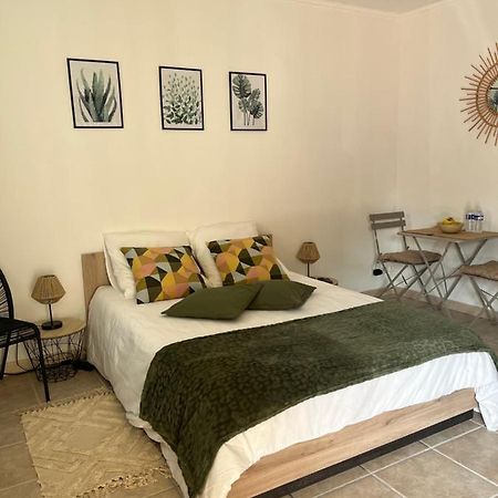 Studio Chez Joss Istres Εξωτερικό φωτογραφία